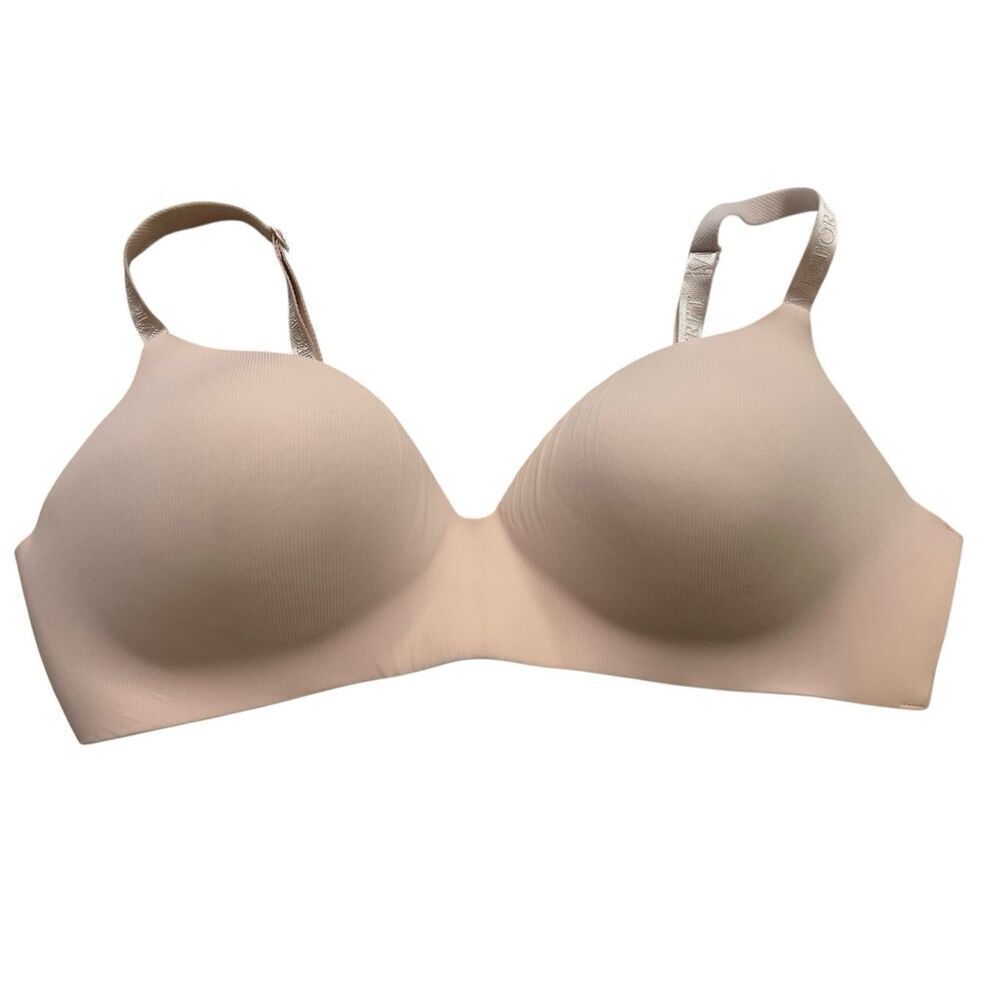 Victoria’s Secret lightly lined wireless t-shirt bra 38D